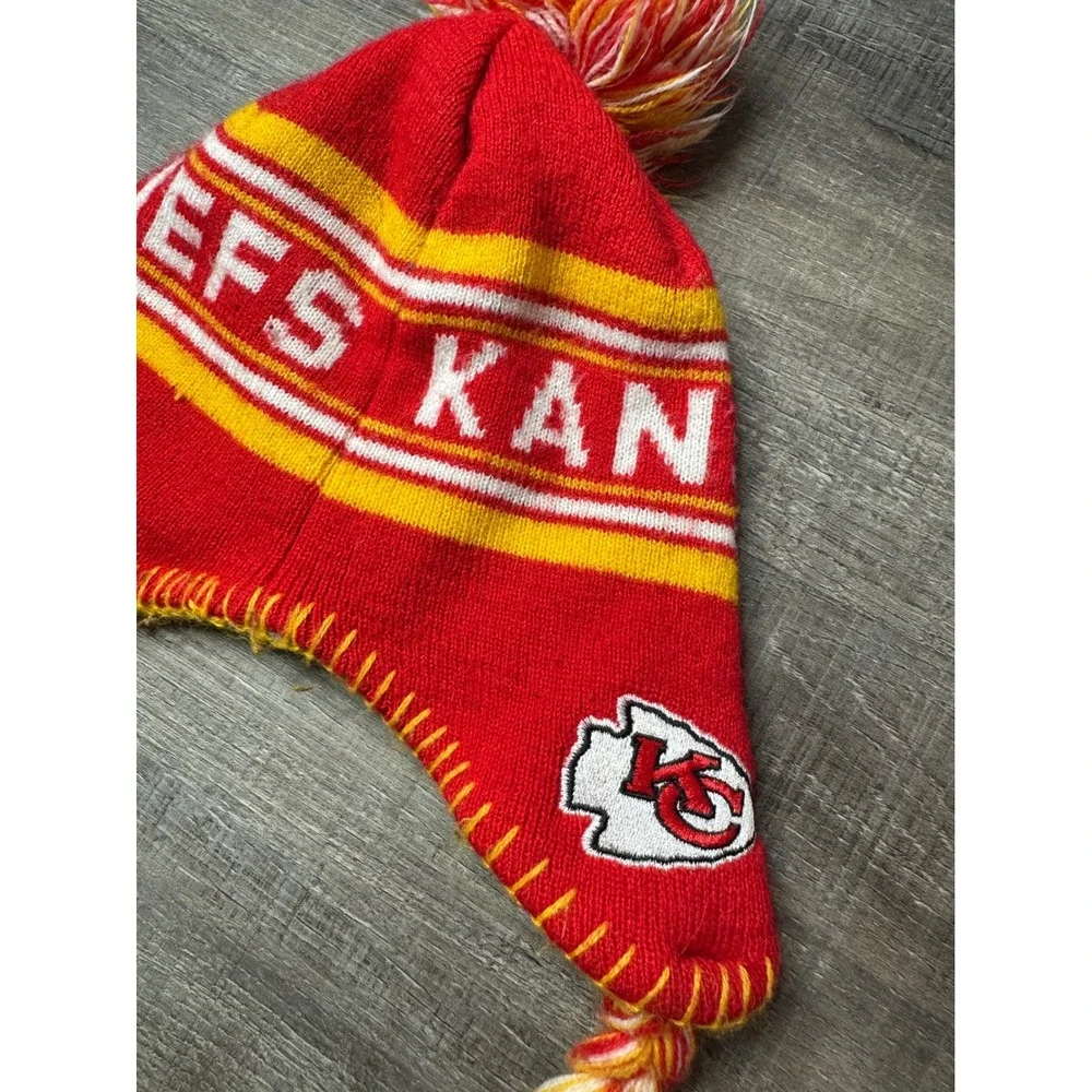 NFL Team Apparel Kids Kansas City Chiefs Knit Trapper Hat Pom Beanie Red Yellow